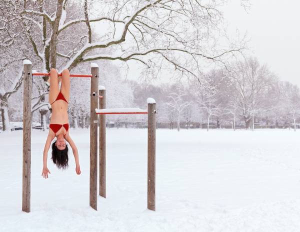 Photograph Jens Lucking Hanging Eva on One Eyeland